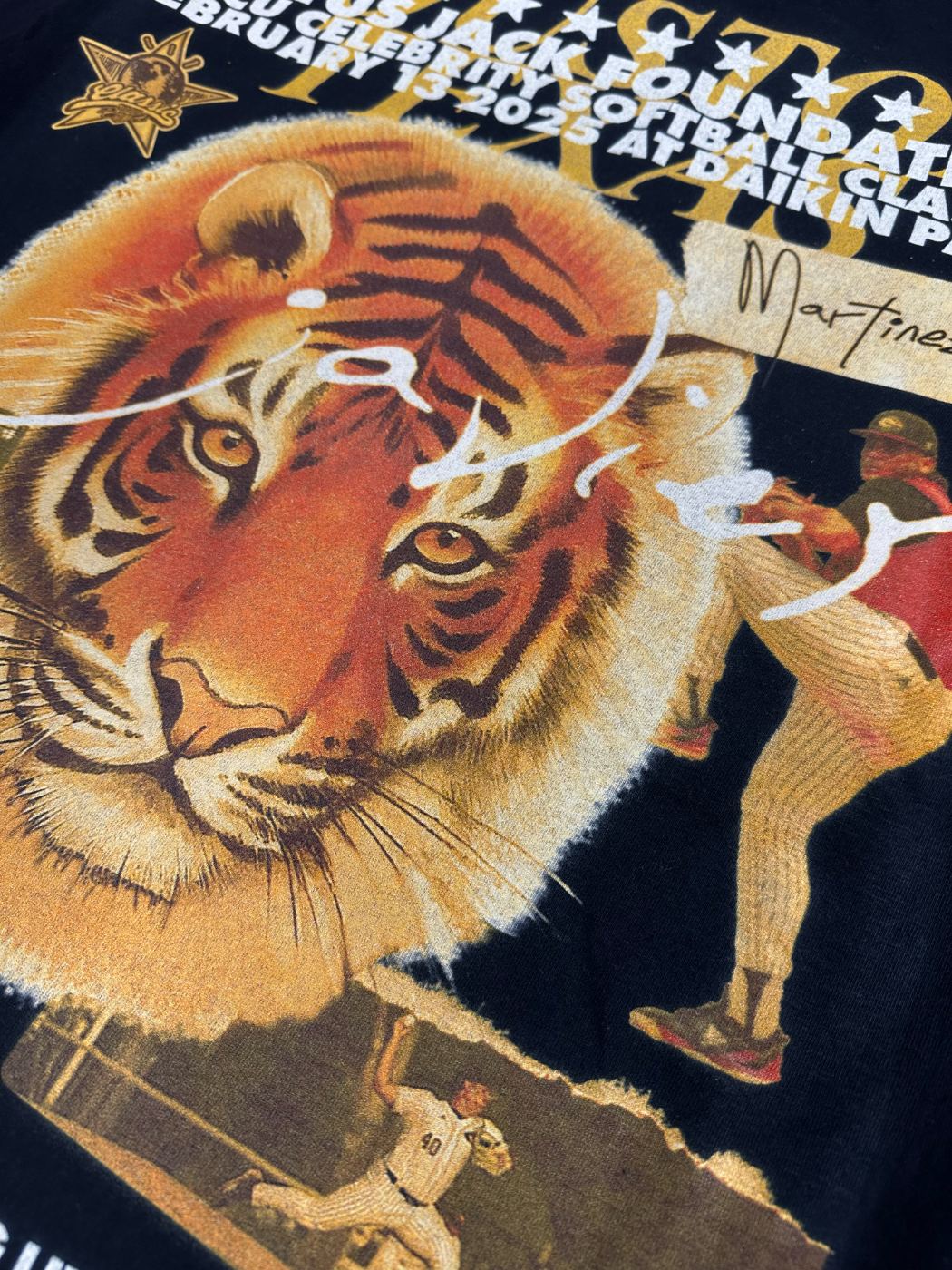 Print detail, back graphic